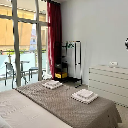 Kika Complex 2 Sunny Balcony Apartment Tirana